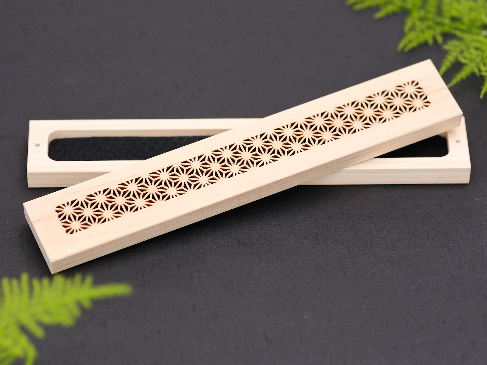 香炉 木質香炉 知恩院 葵紋 月影杏葉 木製 浄土宗 法然 仏壇 仏具 香炉 お焼香 F45 知恩院 | 観光情報 | 京都に乾杯