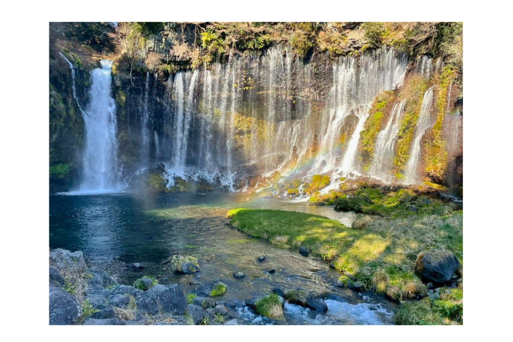 白糸の滝　虹