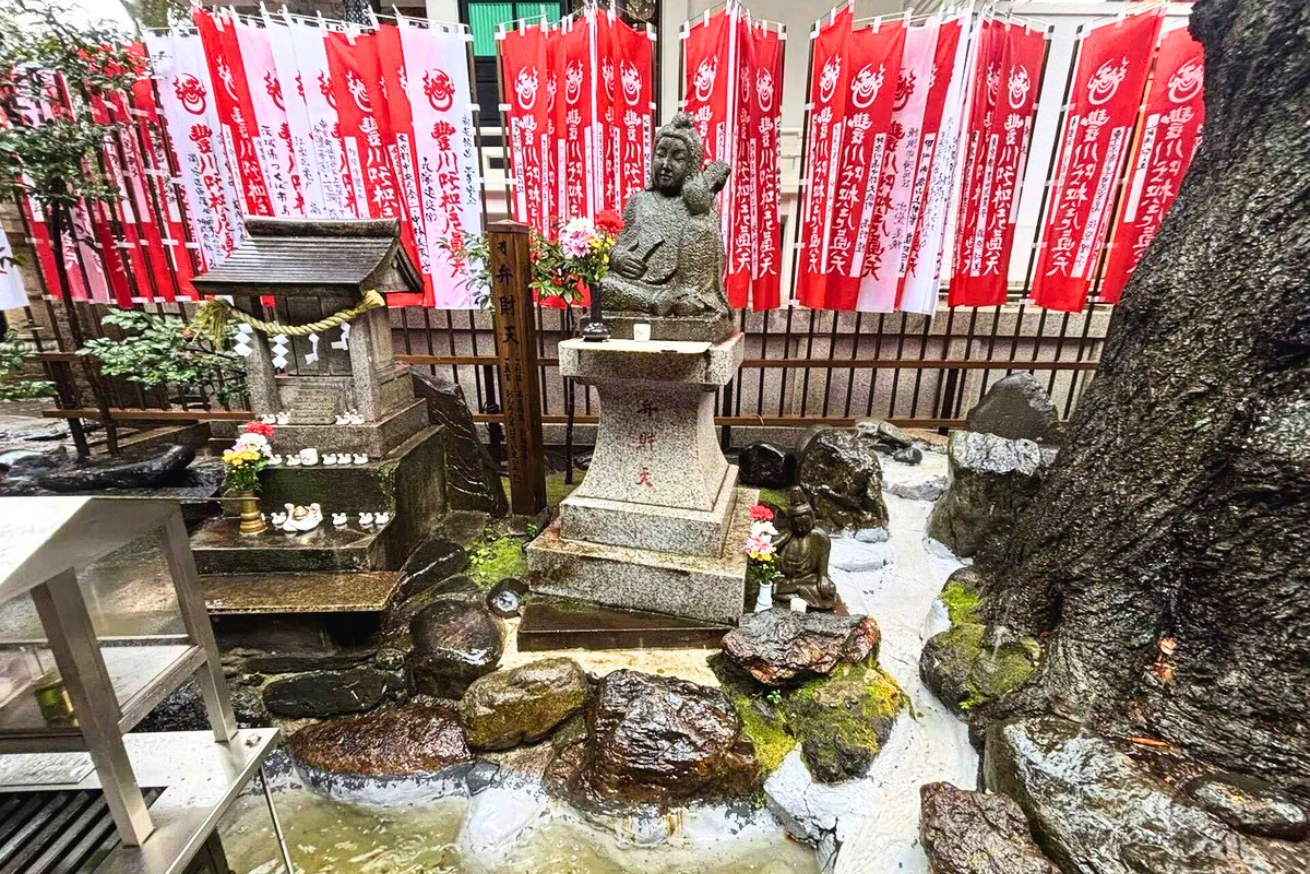 豊川稲荷東京別院弁財天