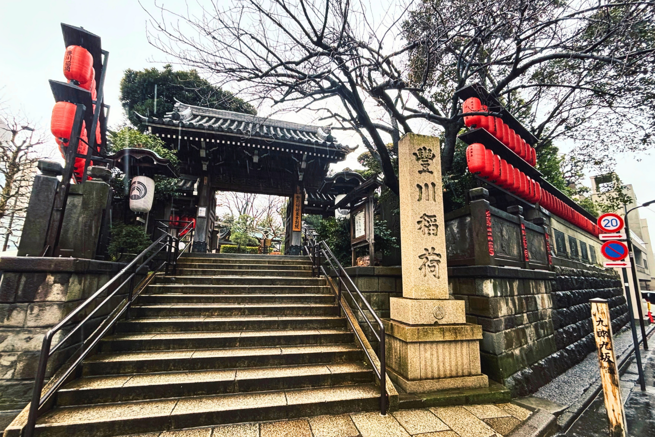 豊川稲荷東京別院 山門