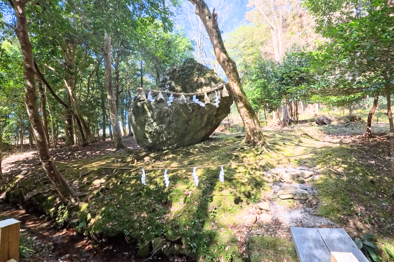 出雲大神宮　神乃磐座