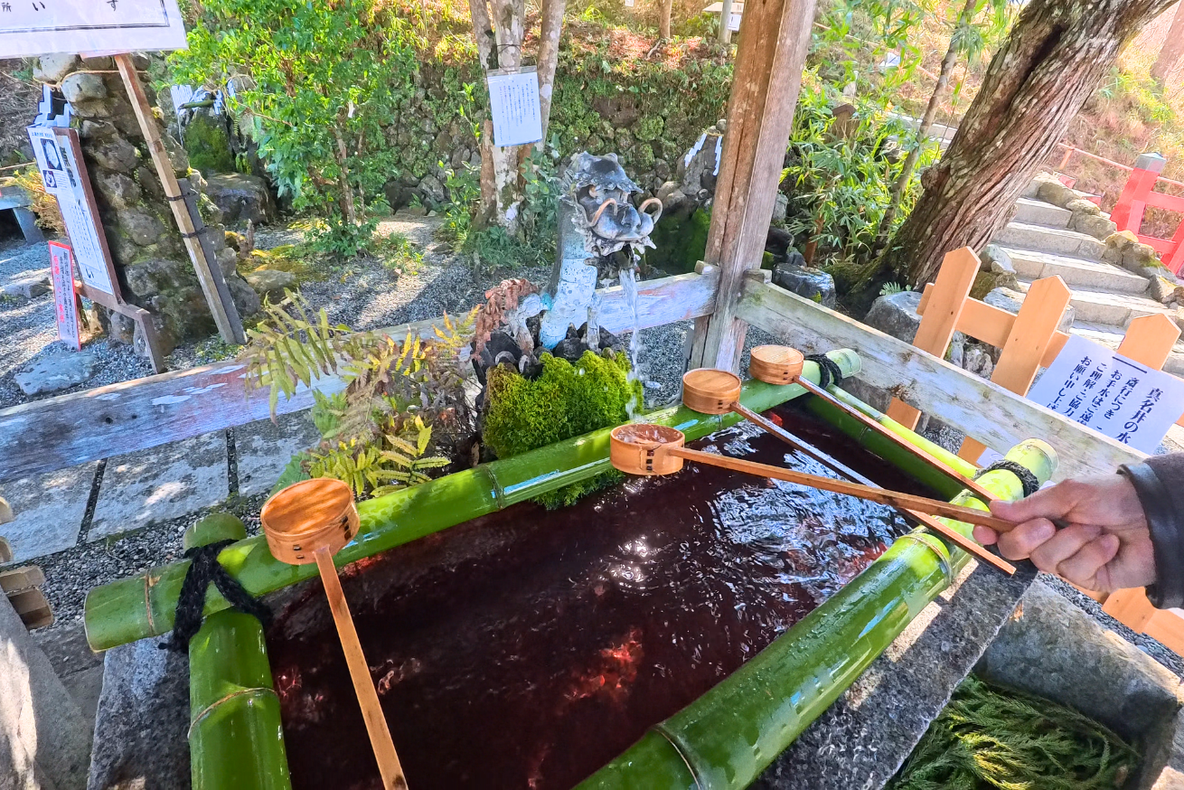 出雲大神宮　手水舎