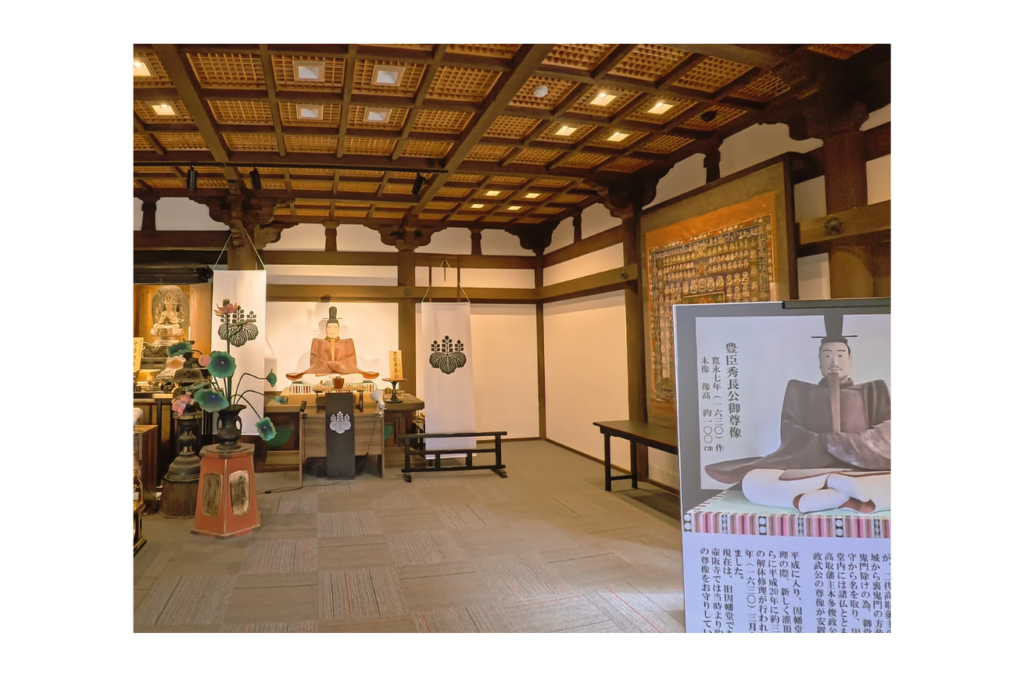 壺阪寺　灌頂堂　豊臣秀長公像　