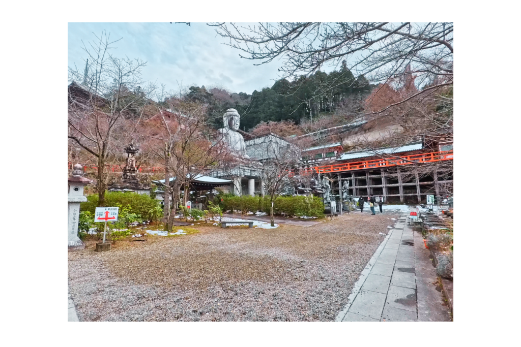 壺阪寺　天竺渡来 大釈迦如来石像