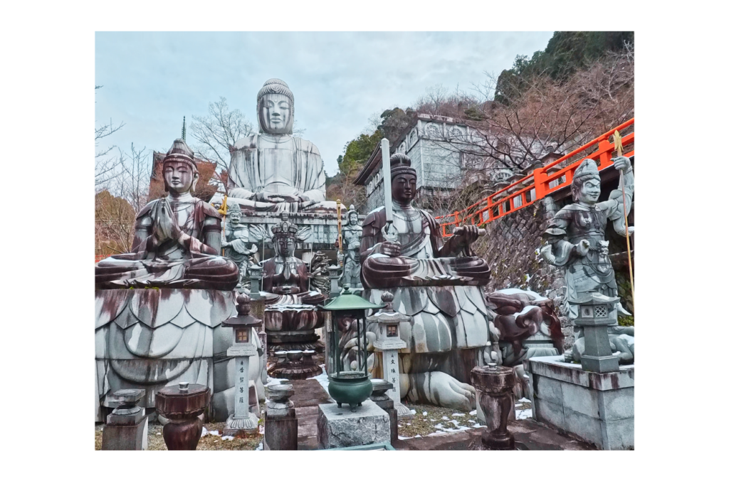 壺阪寺　天竺渡来 大釈迦如来石像