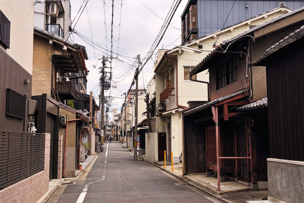 命婦稲荷・鉄輪の井　近くの住宅地