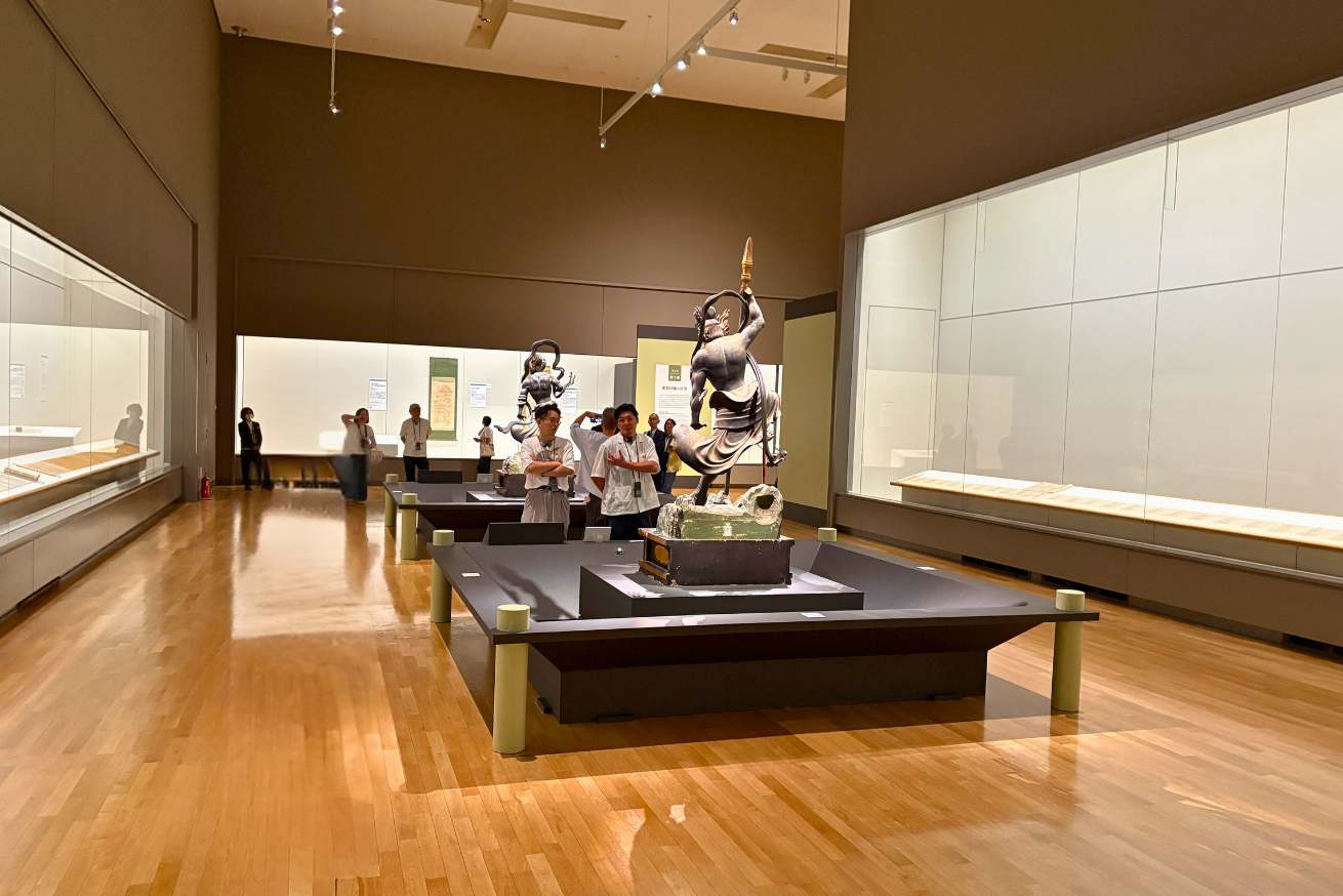 みほとけの仏像といっしょ ②｜特別展「弘法大師生誕1250年記念 空海と真言の名宝」
