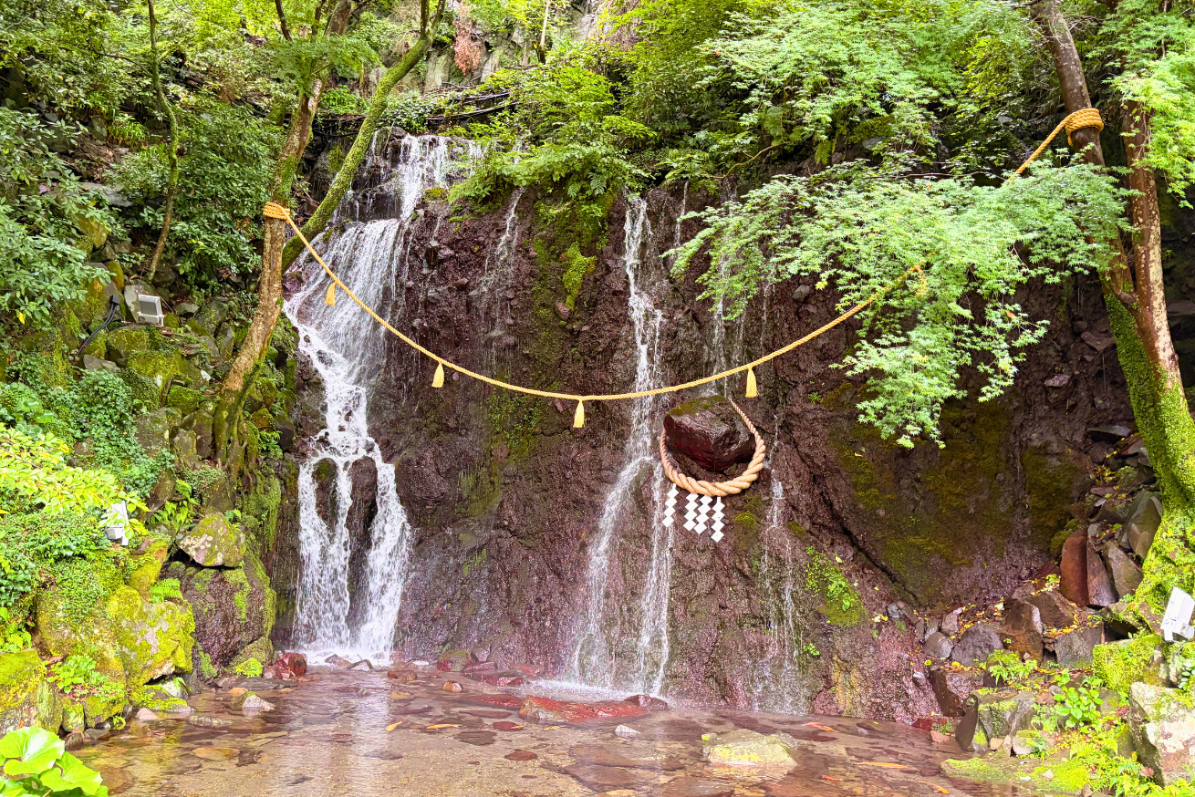 玉簾神社